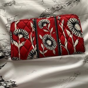 Vera Bradley zipper wallet